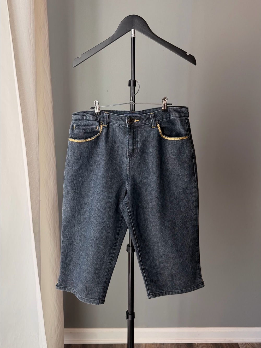 Baccini Bermuda Denim Shorts Women 12P Dark Blue Gold Trim Stretch 90s Y2K Jorts